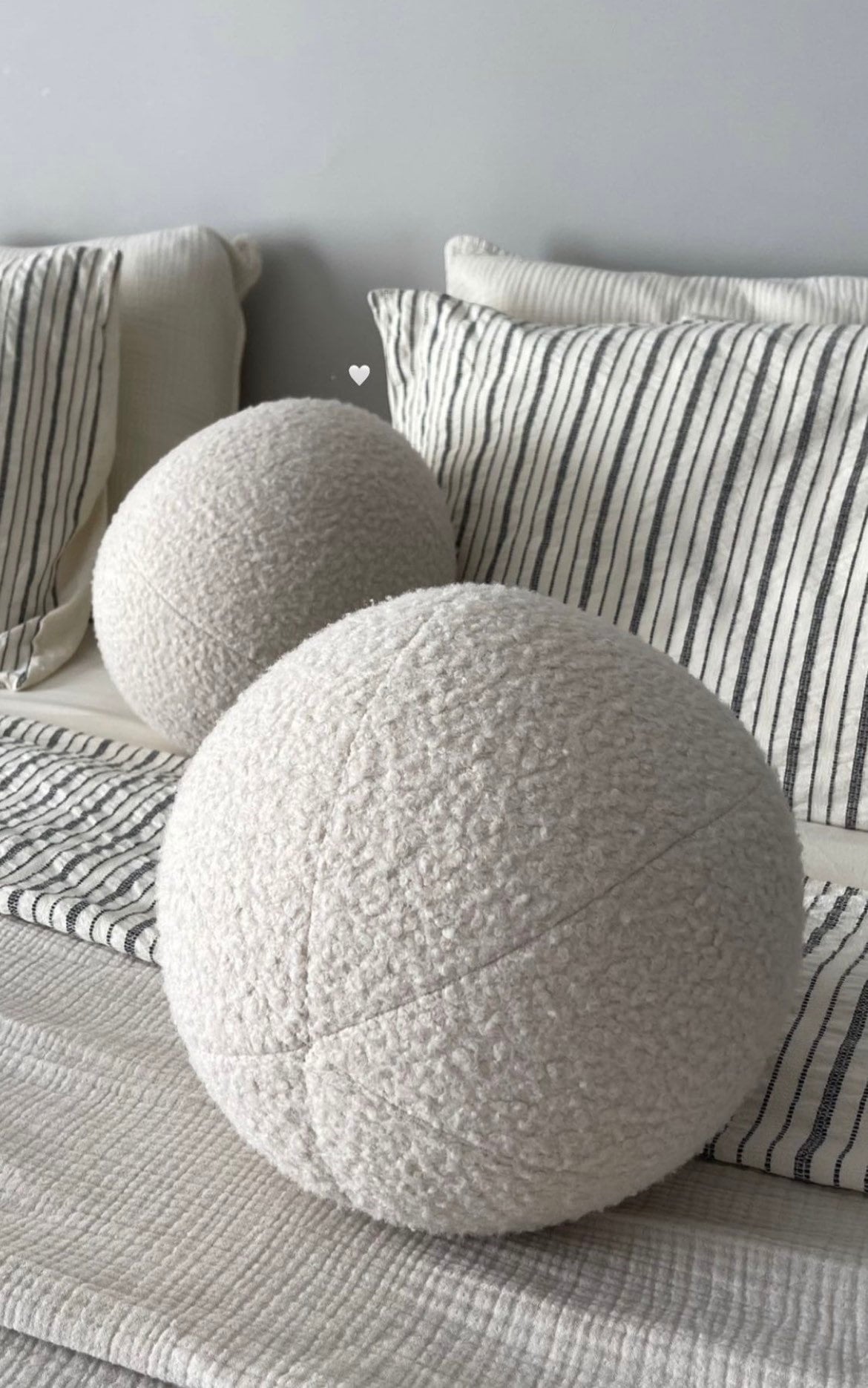 Cream round cushion best sale