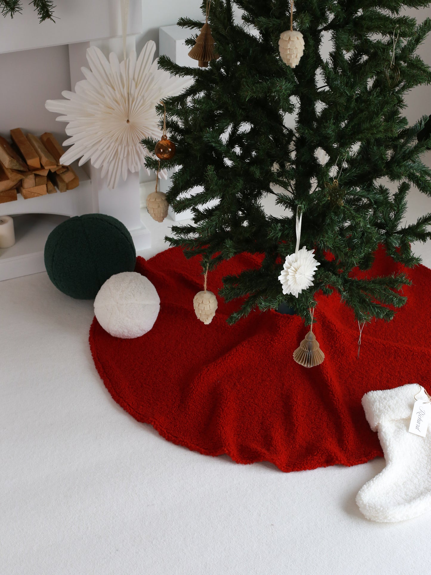 Boucle Faux Fur Christmas Tree Skirt - Red